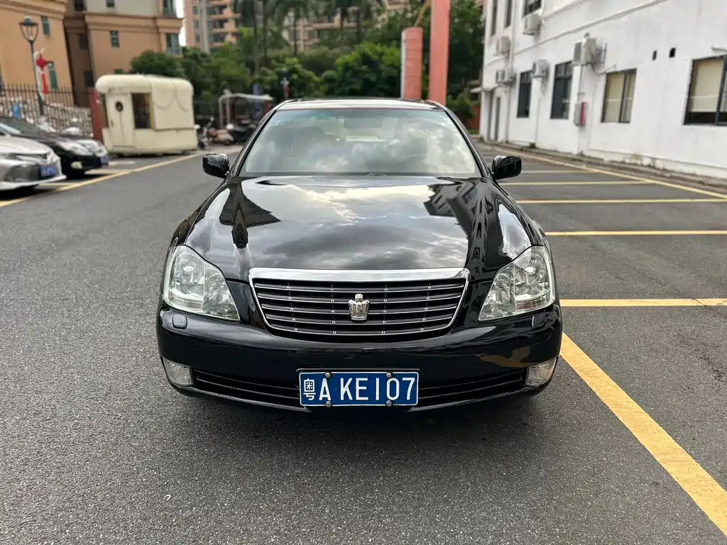 Toyota Crown 2005