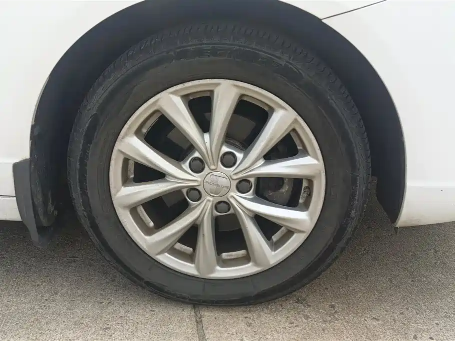 Roewe i5 2019