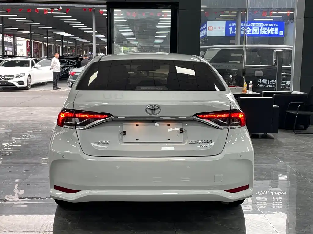Toyota Corolla 2022 — фото 13