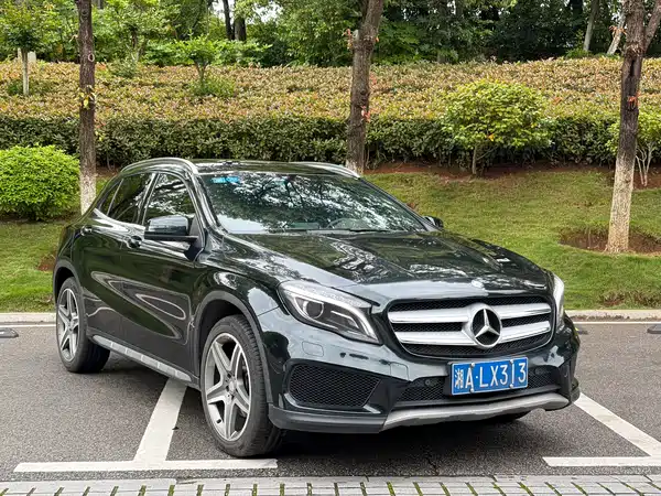 Mercedes-Benz GLA 2015