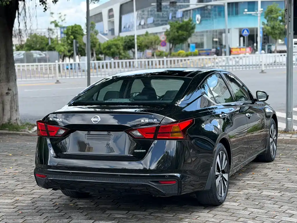 Nissan Teana 2021