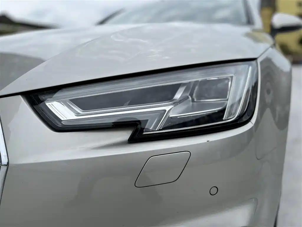 Audi A4L 2018 — фото 17