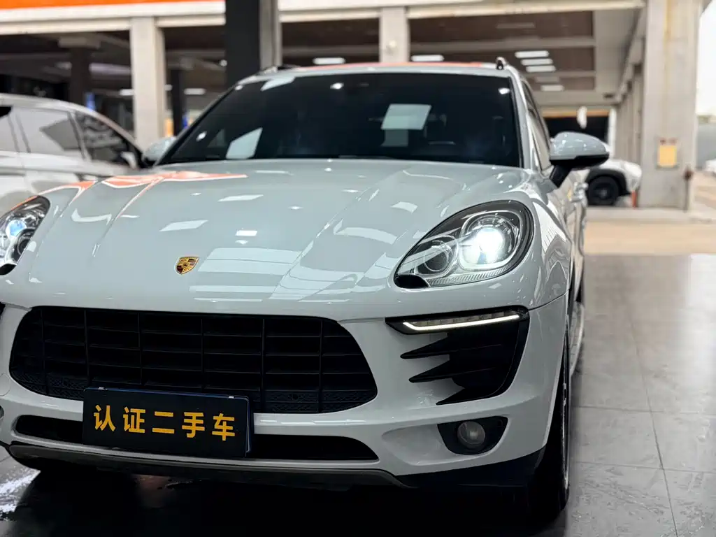 Porsche Macan 2017 — фото 21
