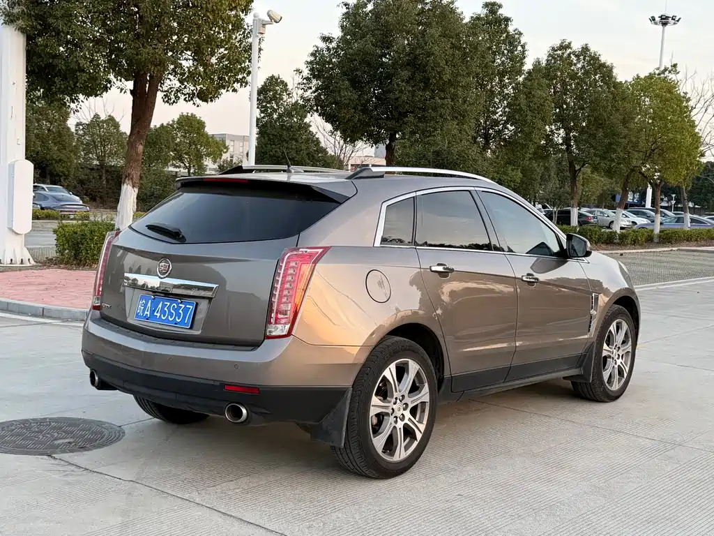 Cadillac SRX 2012