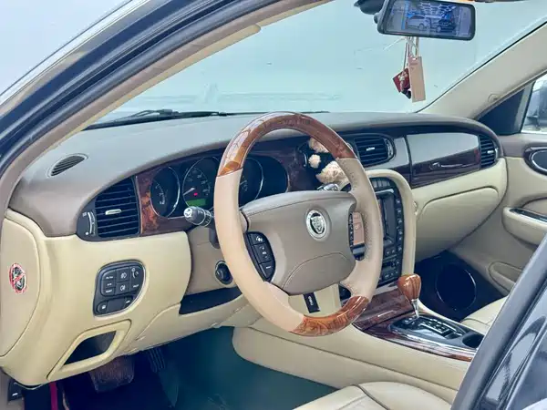 Jaguar XJ 2009