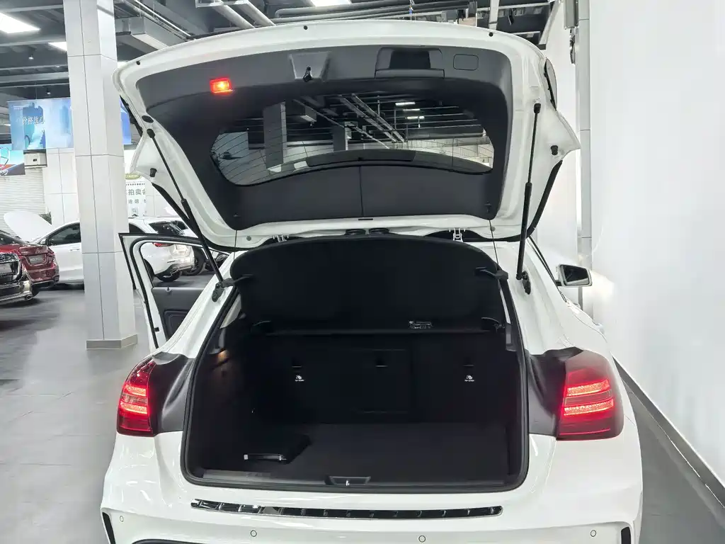 Mercedes-Benz GLA 2020 — фото 16