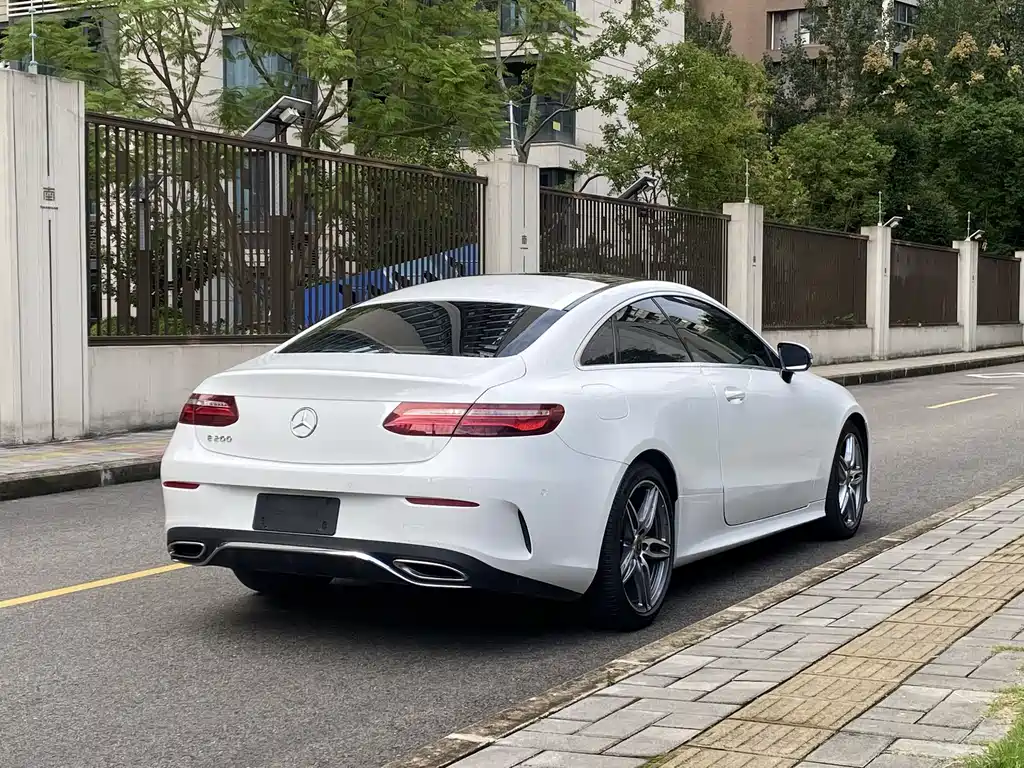 Mercedes-Benz E-Class 2018 — фото 13