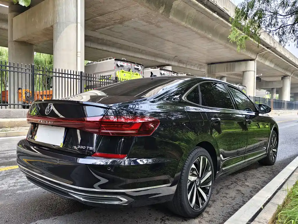 Volkswagen Passat 2022