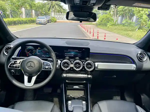 Mercedes-Benz EQB 2022