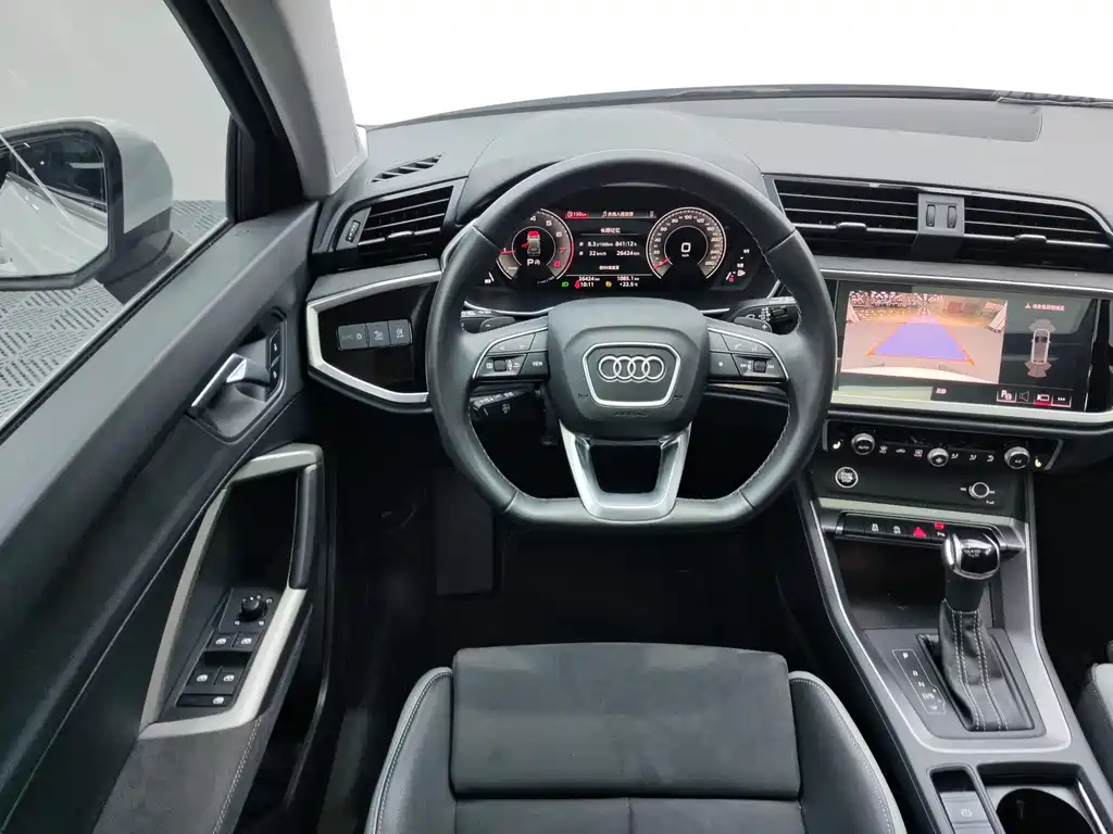 Audi Q3 2022 — фото 15