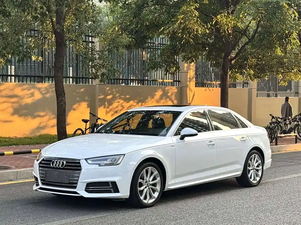 Audi A4L 2018