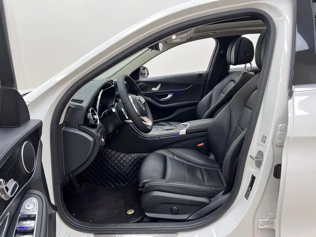Mercedes-Benz C-Class 2021 — фото 18