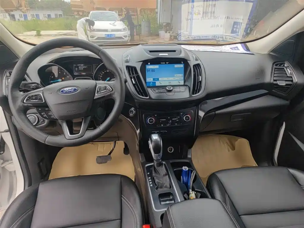 Ford Kuga 2018 — фото 10