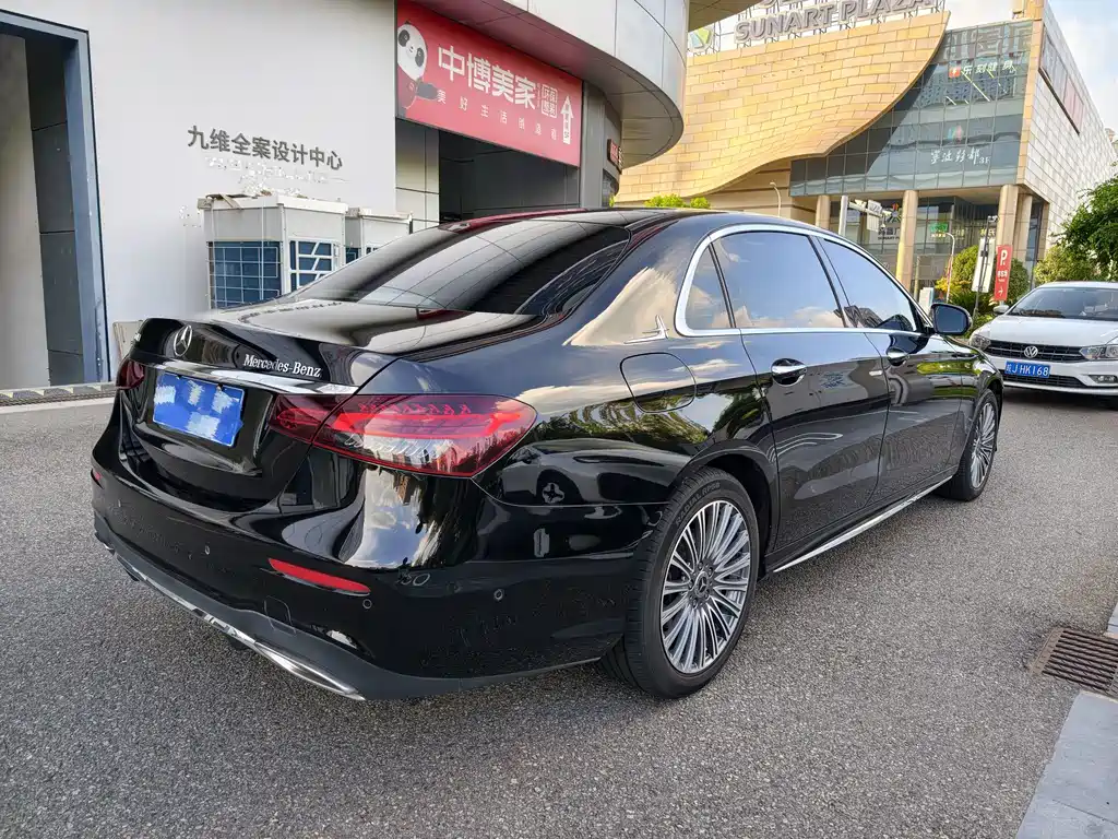 Mercedes-Benz E-Class 2020 — фото 17