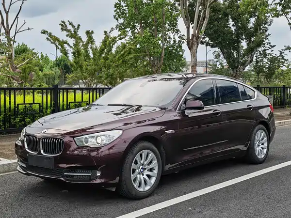BMW 5 Series GT 2013