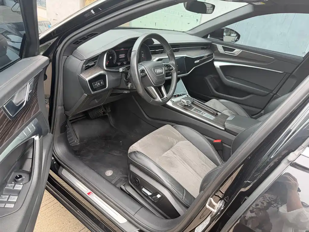 Audi A6L 2023