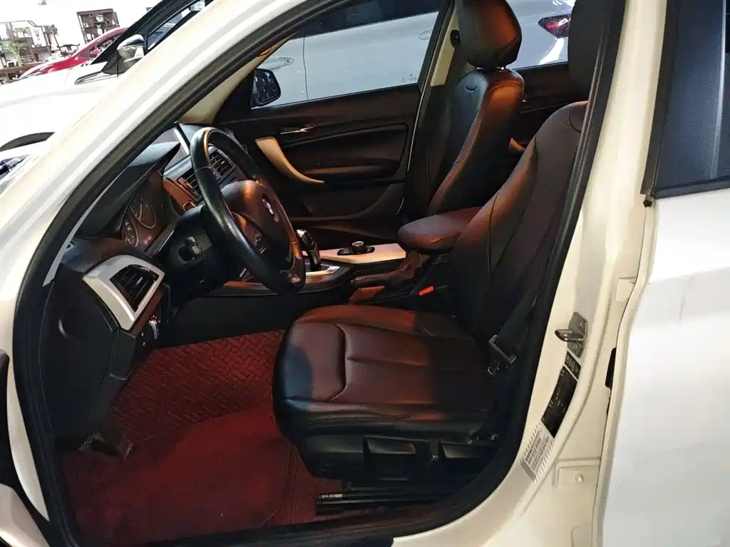 BMW 1 Series 2015 — фото 15