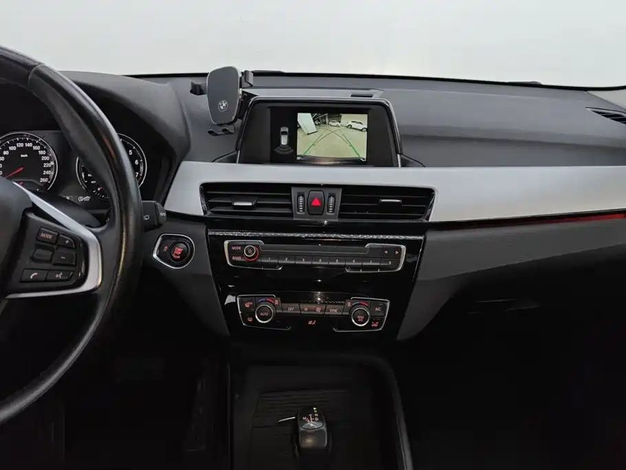 BMW X1 2018 — фото 13