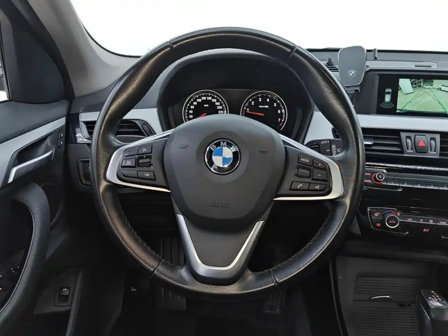 BMW X1 2018 — фото 15