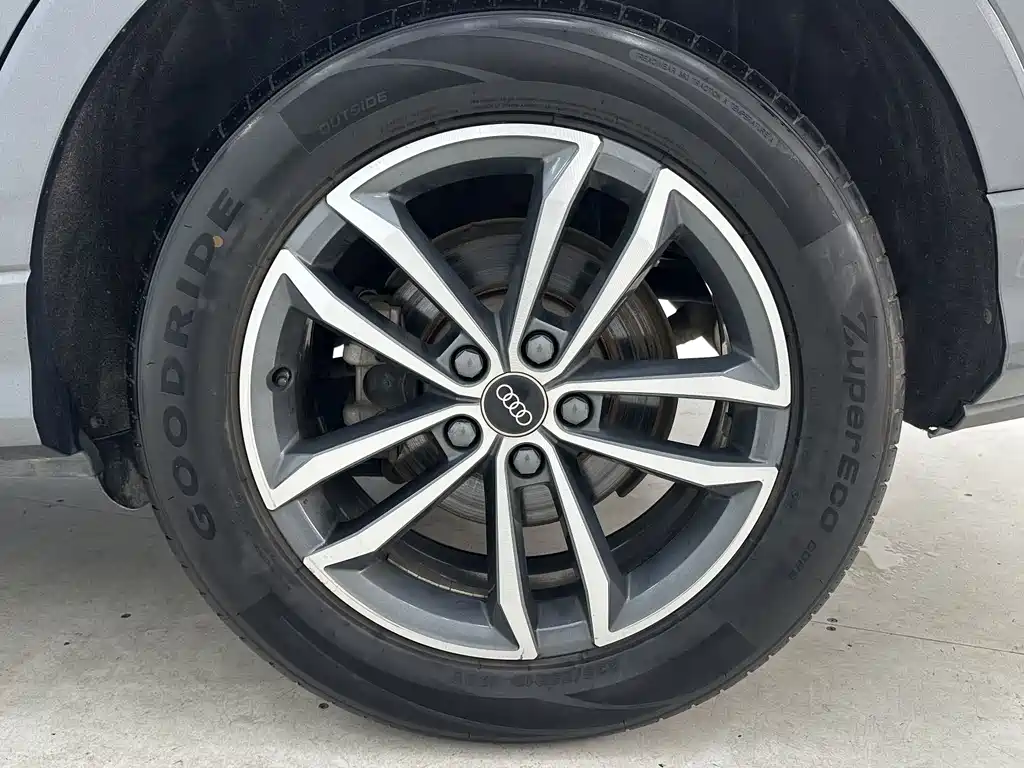 Audi Q3 2023 — фото 17