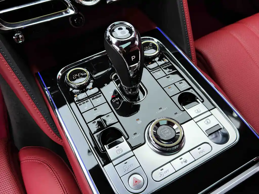 Bentley Flying Spur 2023 — фото 21