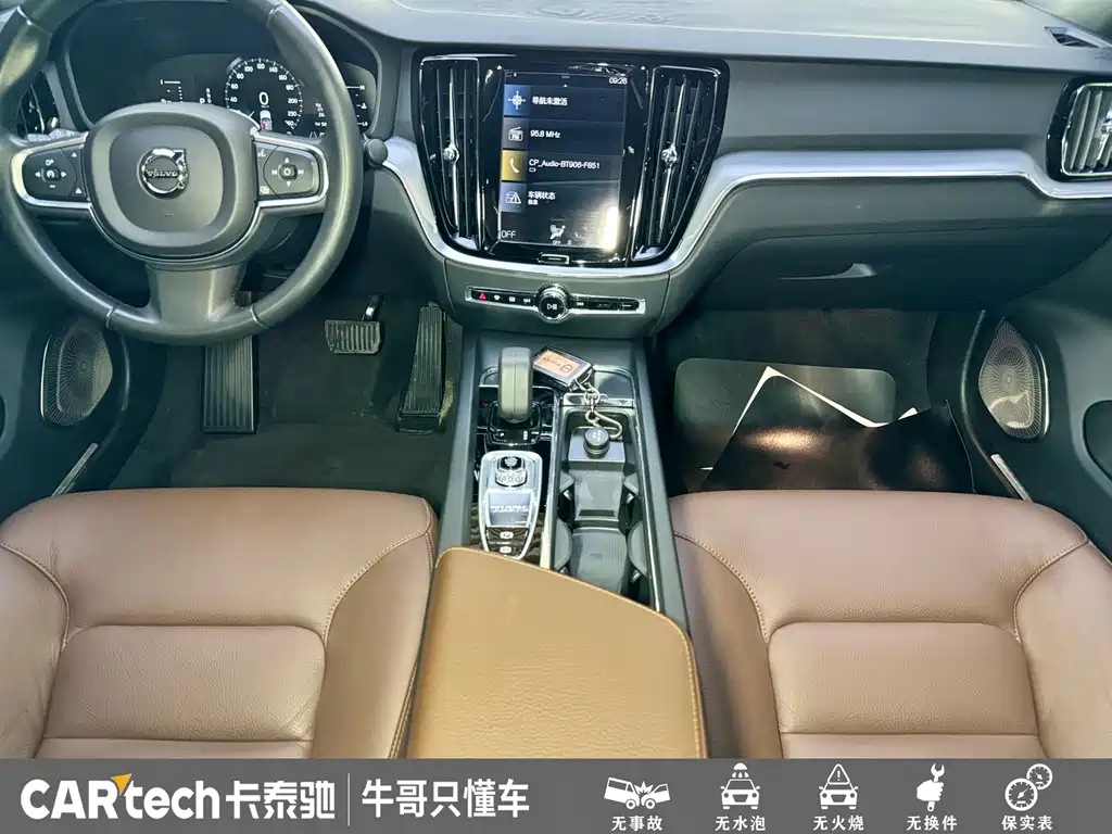 Volvo S60 2022 — фото 14