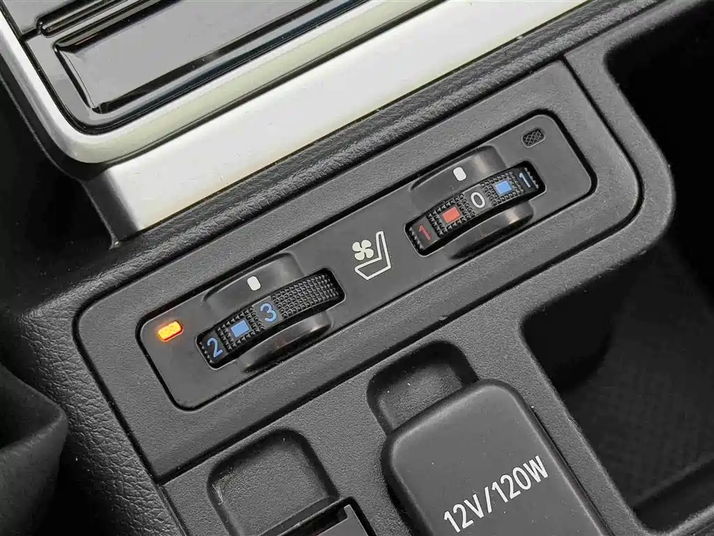 Toyota Prado 2019 — фото 16