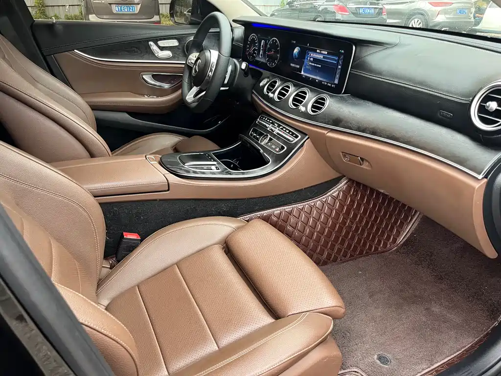 Mercedes-Benz E-Class 2019 — фото 9
