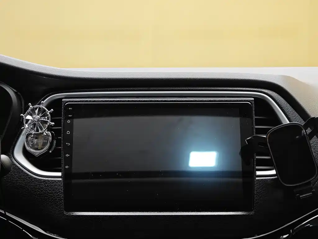 GAC Motor Trumpchi GS4 2015 — фото 15