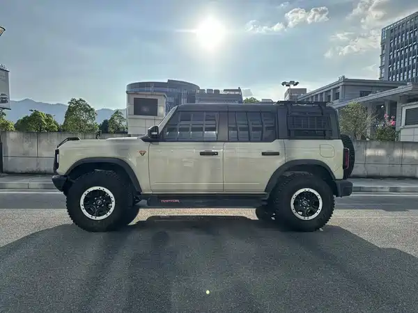 Ford Bronco 2025