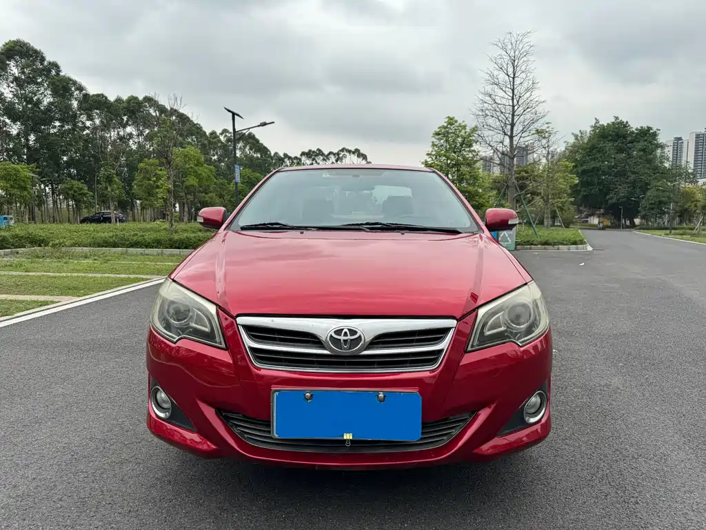 Toyota Corolla 2015 — фото 2