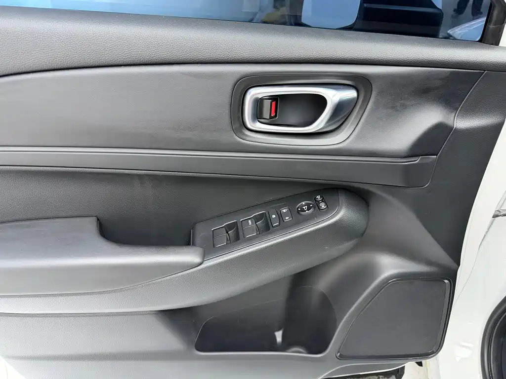 Honda Vezel 2023 — фото 11