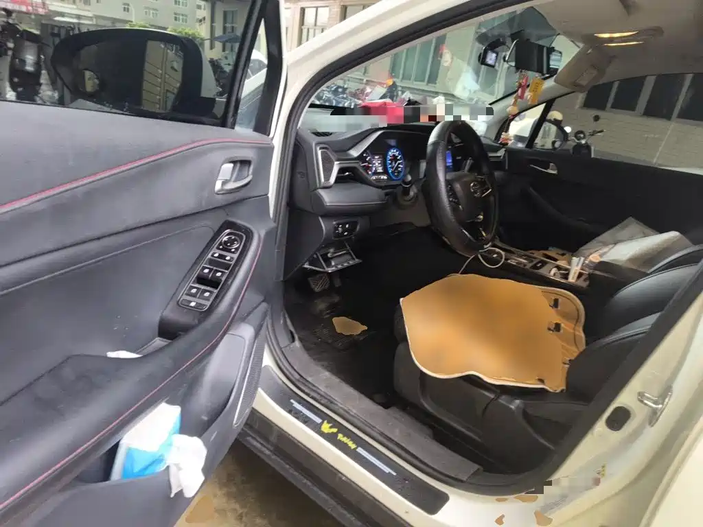 GAC Trumpchi GS4 2021 — фото 12