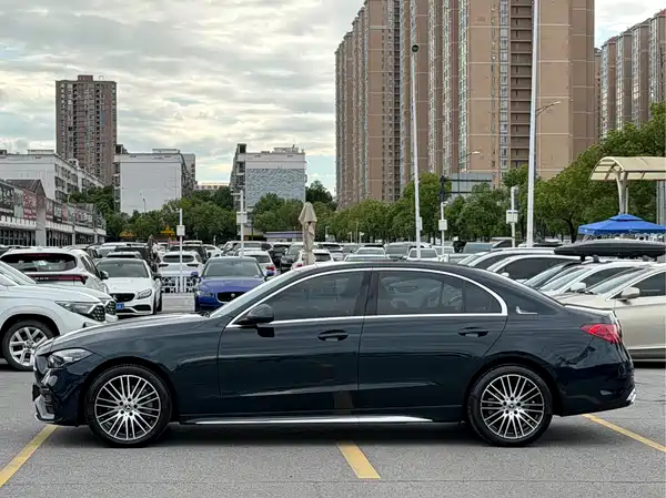 Mercedes-Benz C-Class 2022