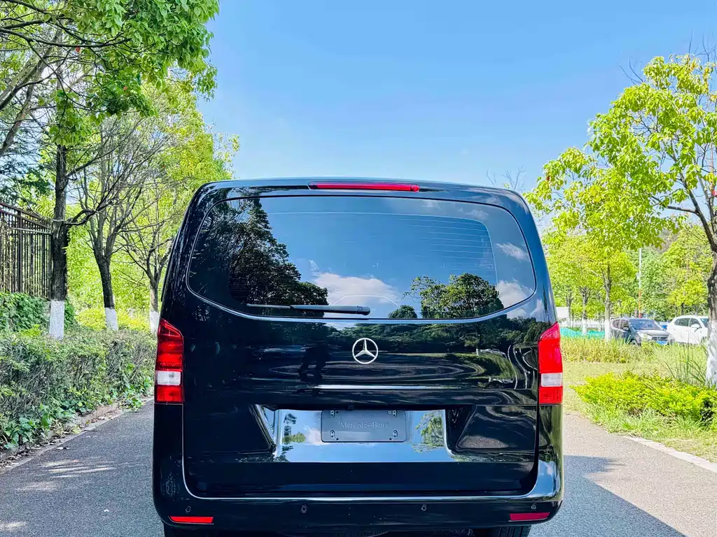 Mercedes-Benz Vito 2022 — фото 4