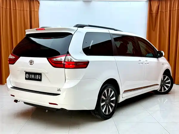 Toyota Sienna 2018