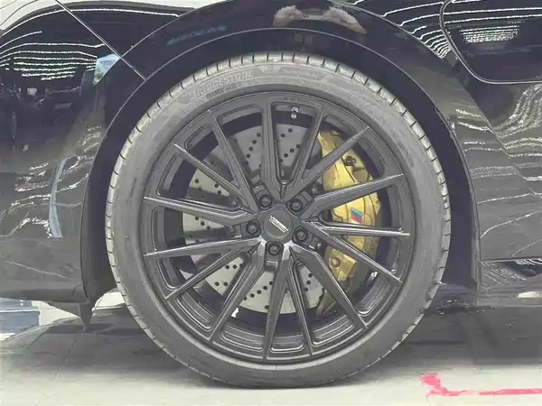 BMW i7 2024