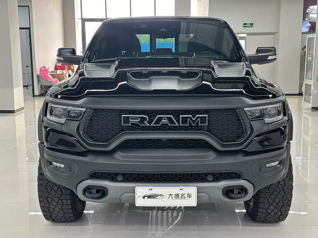 RAM Trucks 2023 — фото 1
