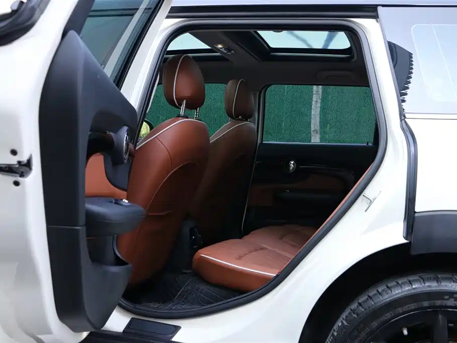 MINI Clubman 2020 — фото 25