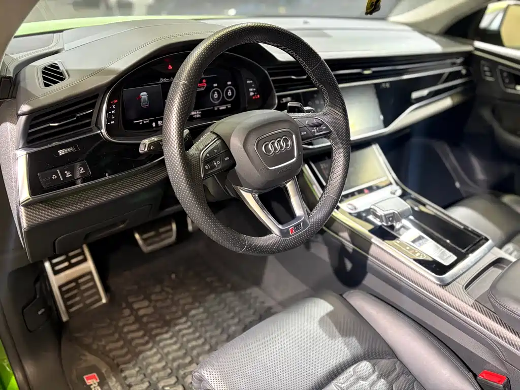 Audi RS Q8 2022 — фото 11
