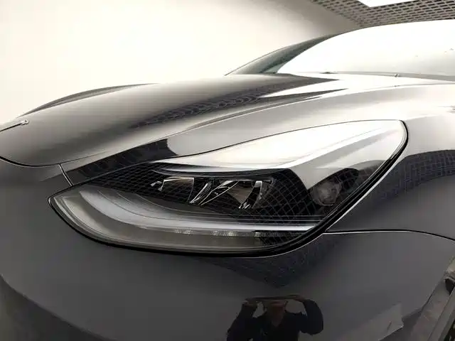 Tesla Model Y 2024 — фото 17