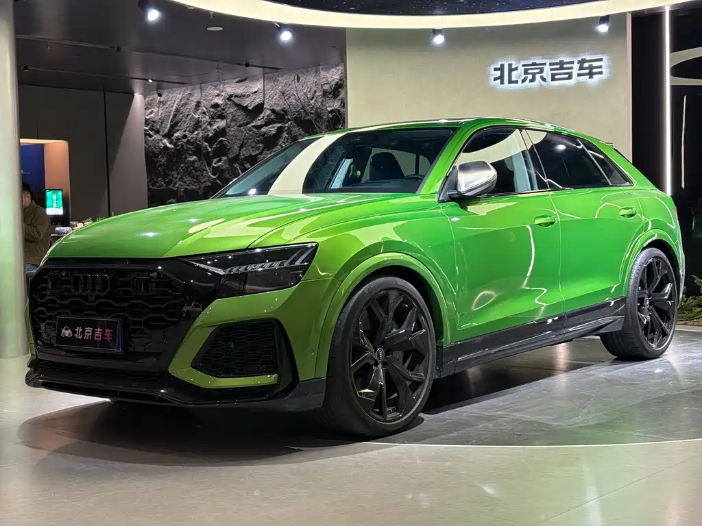 Audi RS Q8 2022 — фото 1