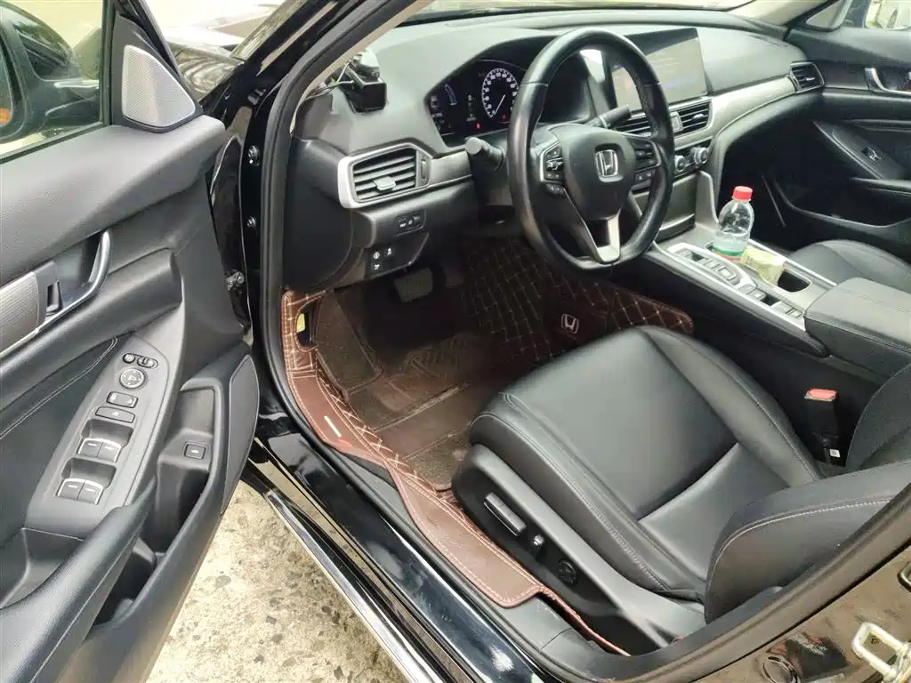 Honda Accord 2023 — фото 16