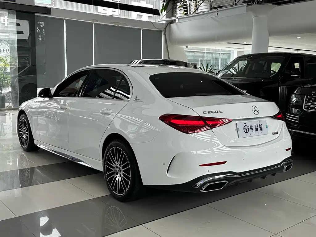 Mercedes-Benz C-Class 2025 — фото 11
