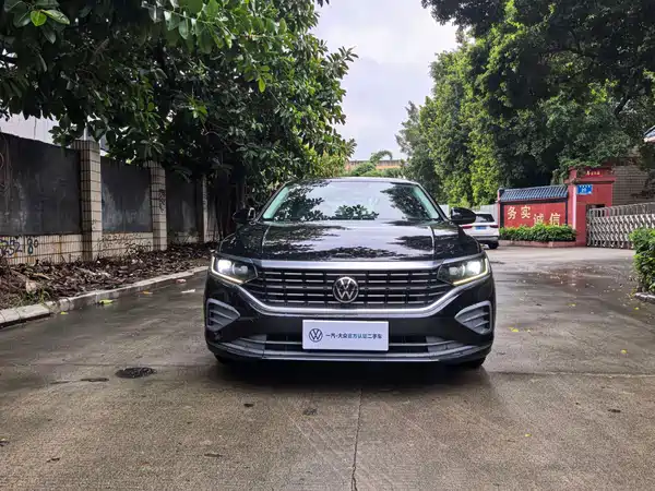 Volkswagen Passat 2025