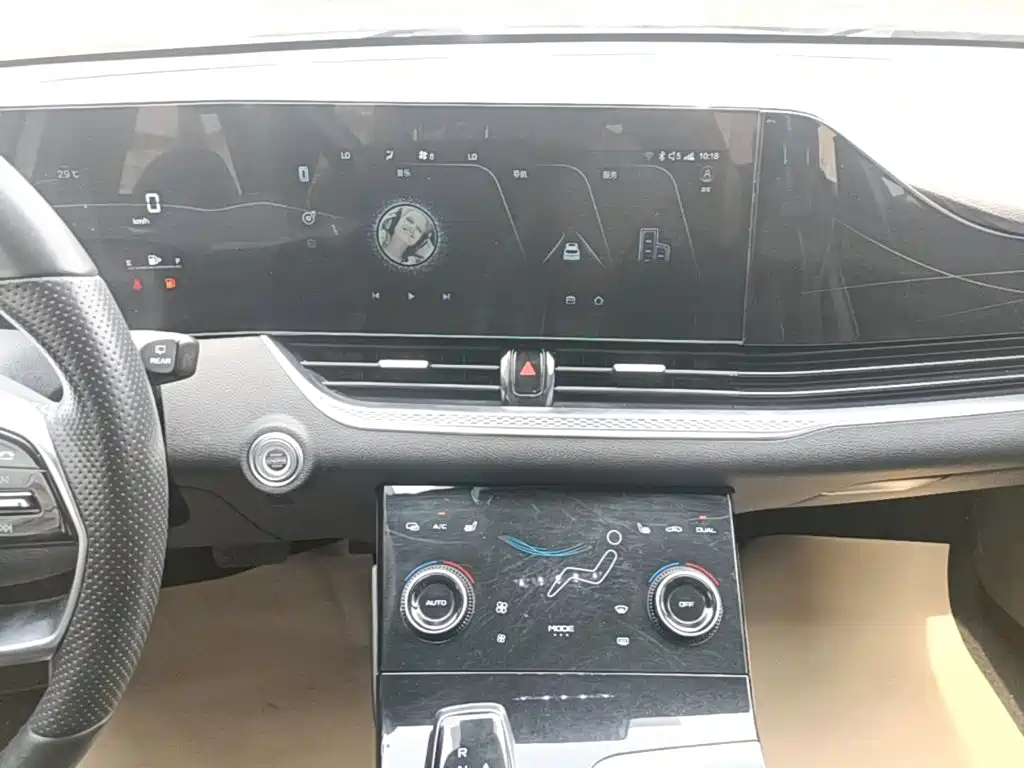 Bestune B70S 2022 — фото 13