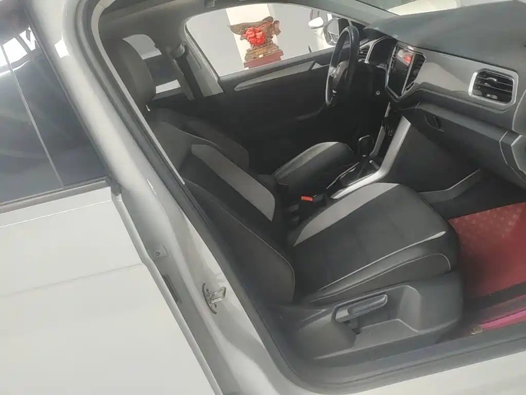 Volkswagen T-Roc 2019 — фото 25
