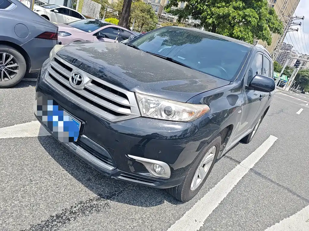 Toyota Highlander 2014 — фото 1