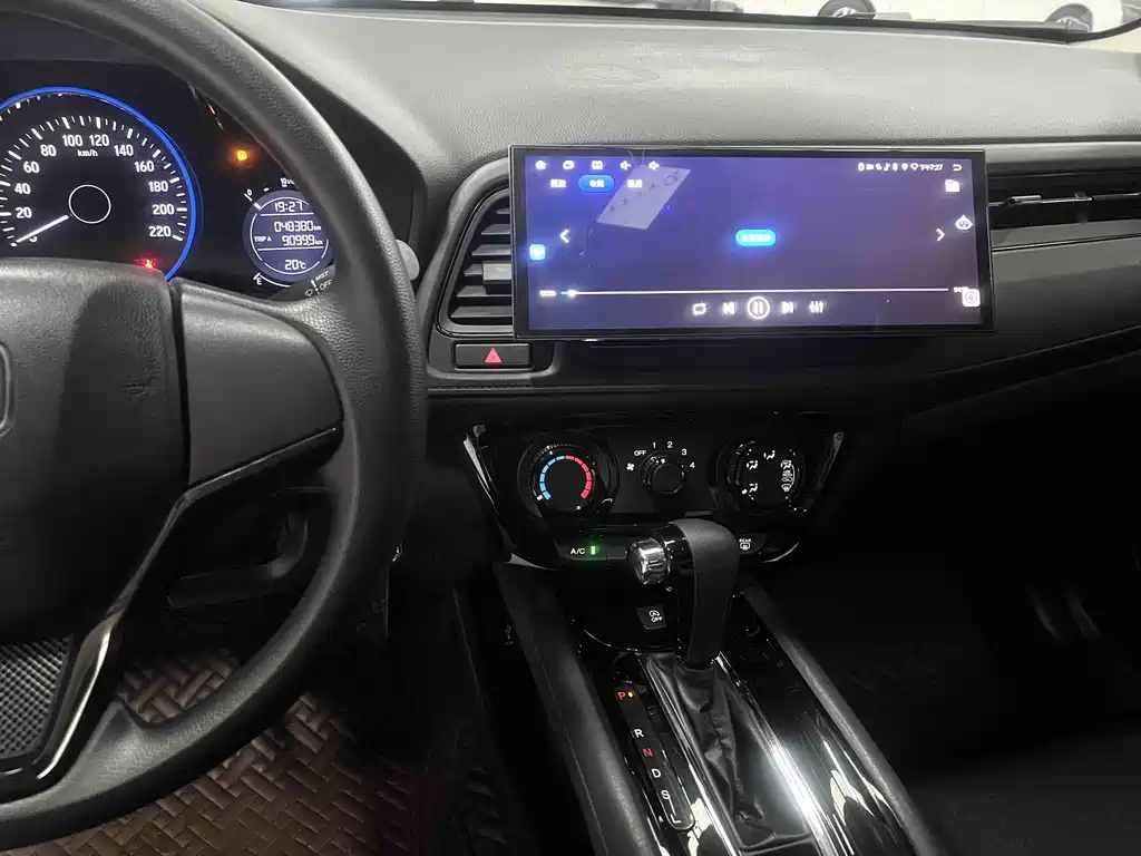 Honda Vezel 2022 — фото 11