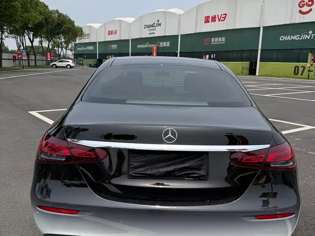 Mercedes-Benz E-Class 2022